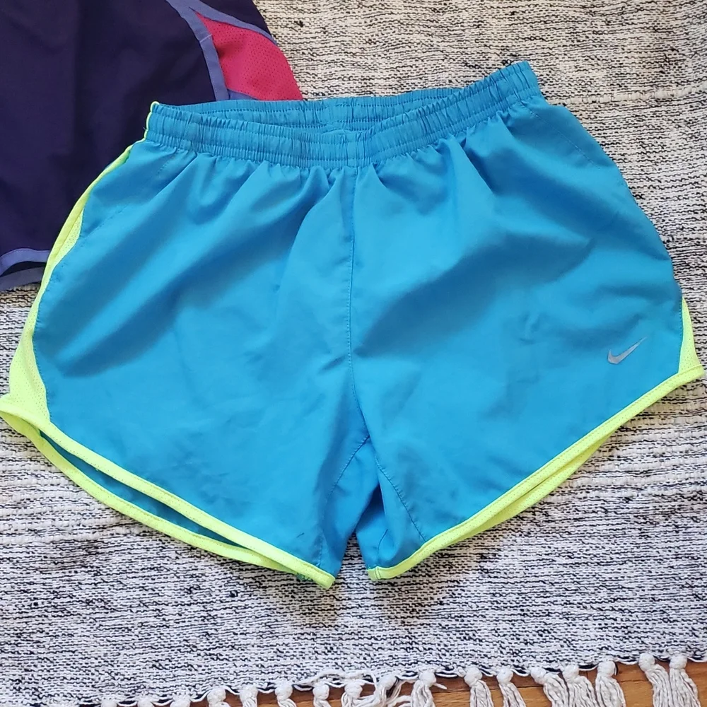 Nike & Under Armour Shorts Bundle XS - Picture 2 of 10